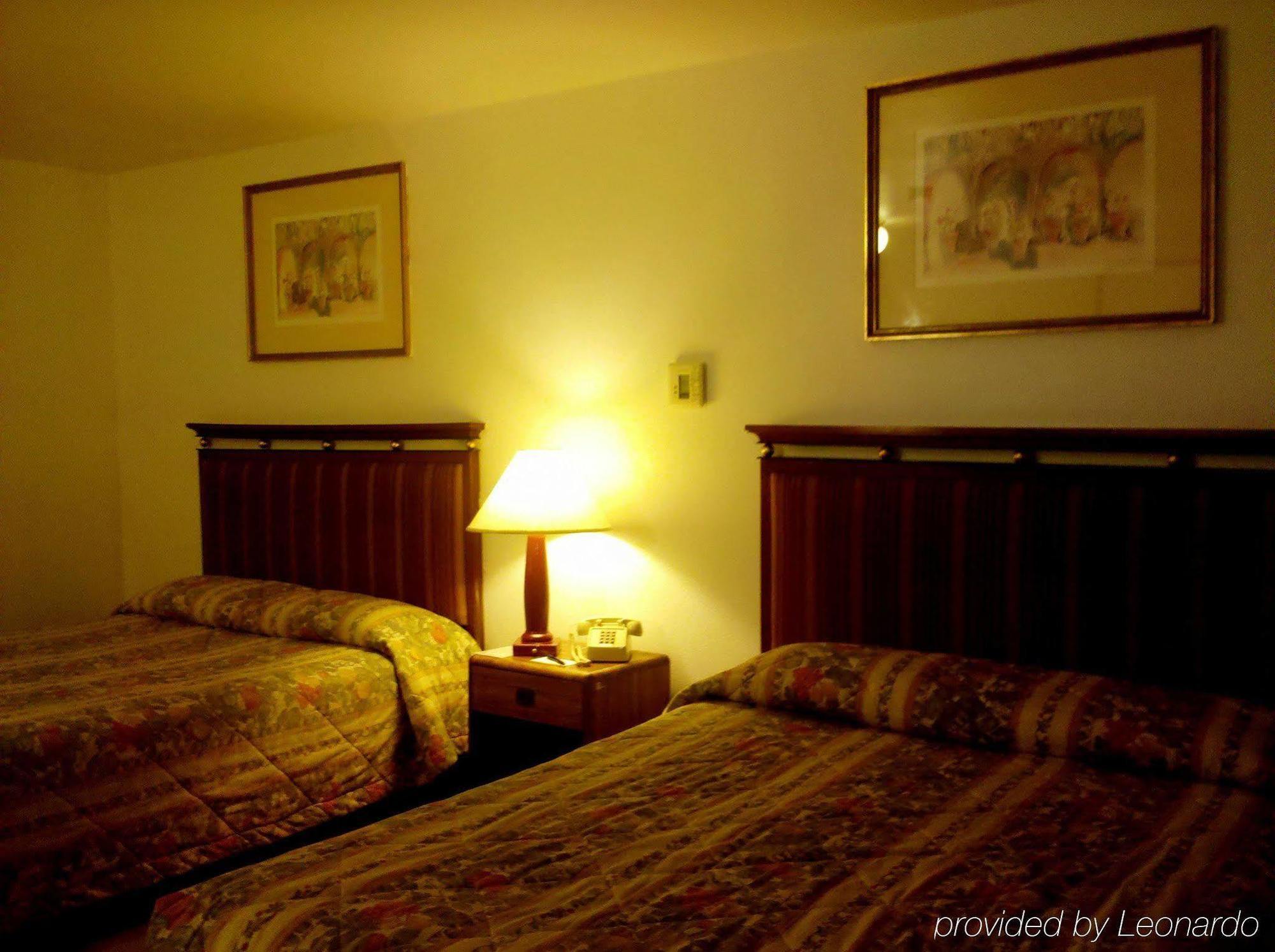 Maple Inn And Suites Los Banos Room photo
